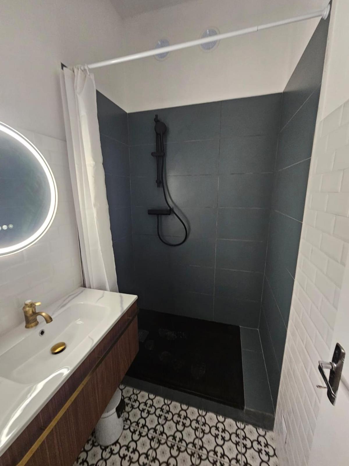 Magnifique Grand 30M2 Refait A Neuf En 2025 Lumineux 4 Couchages Hyper Centre Corte 13 Cours Paoli Wifi Tv Lave Linge ภายนอก รูปภาพ